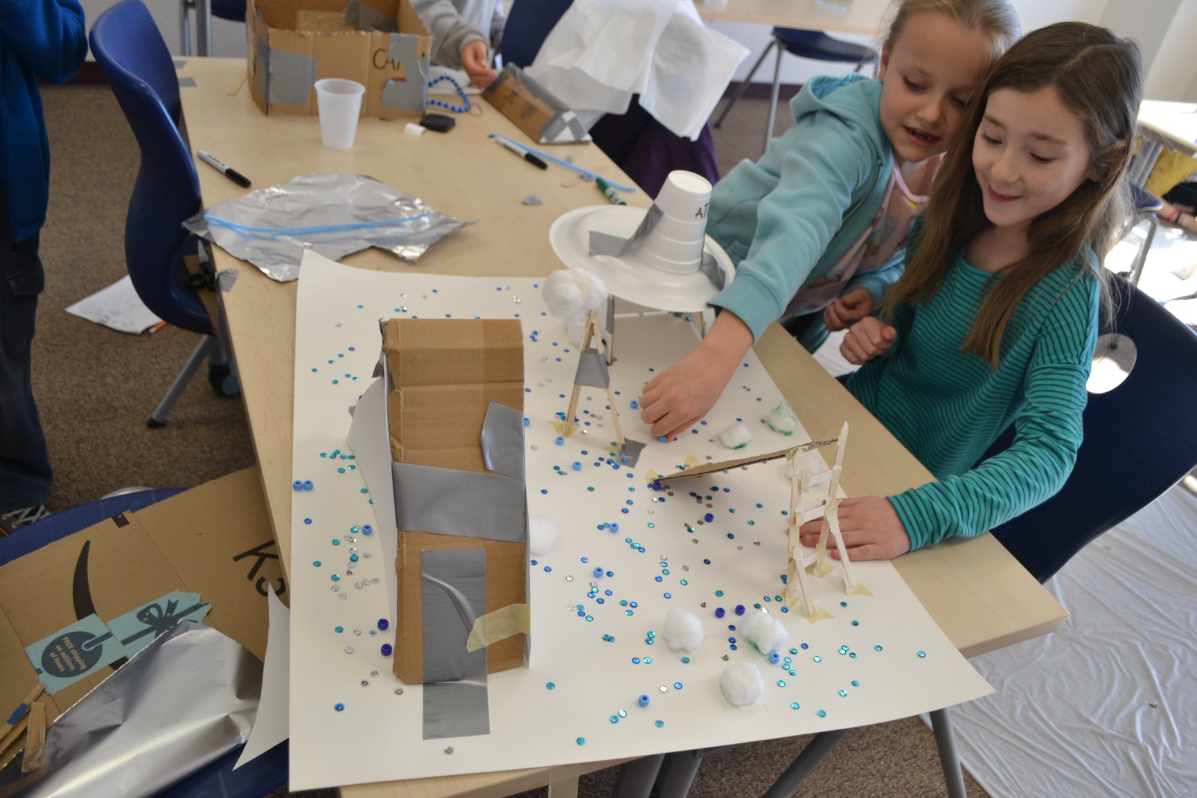 children working on a project