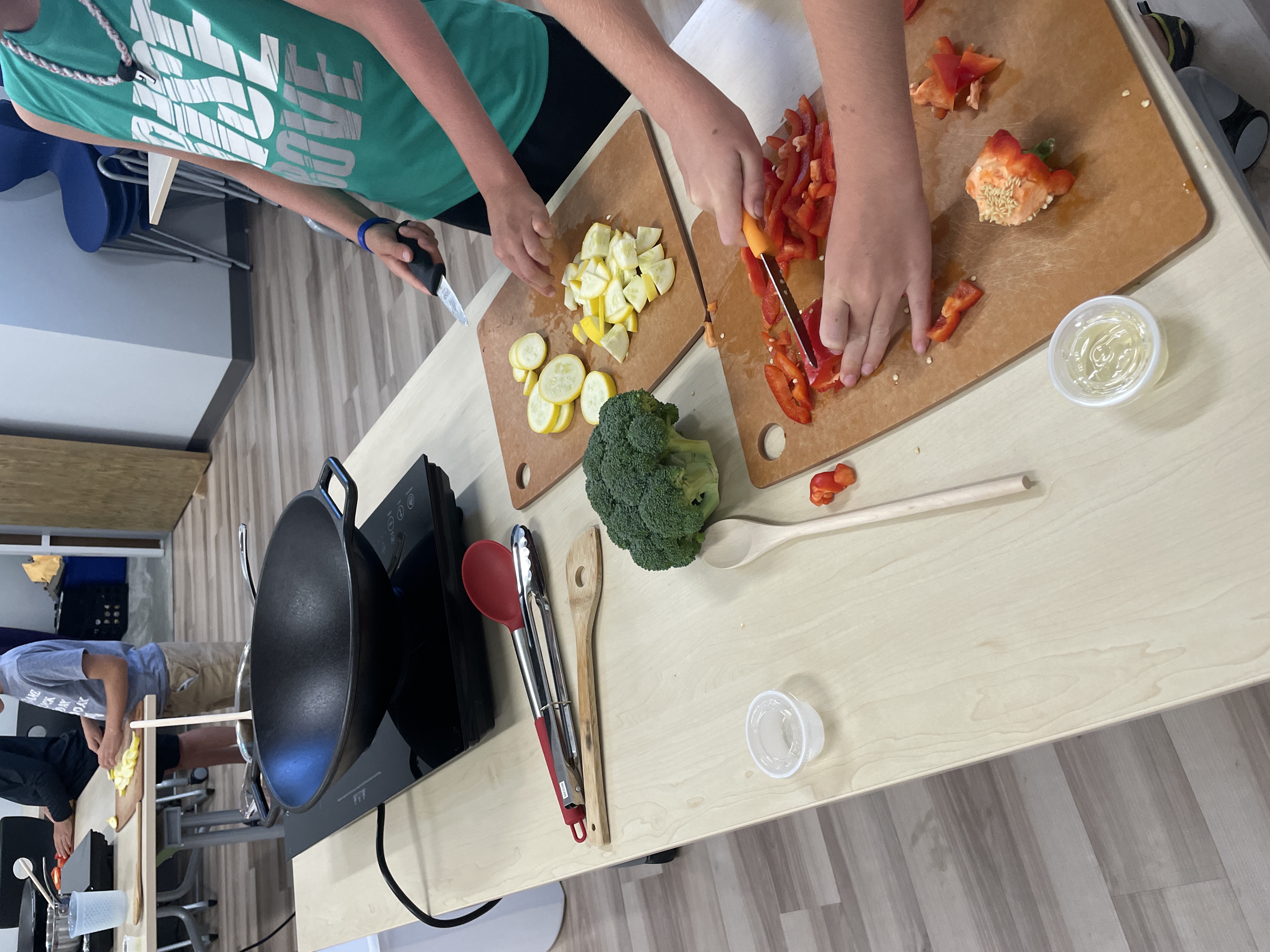 People process vegetables.